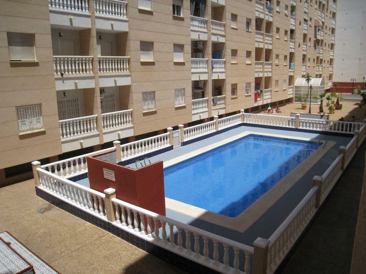 Apartamento Pascual Torrevieja Bagian luar foto